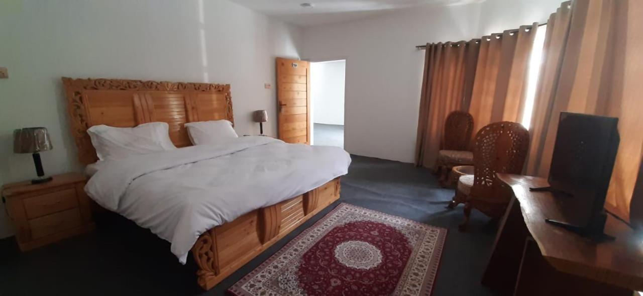 Hotel Reego Skardu Luaran gambar