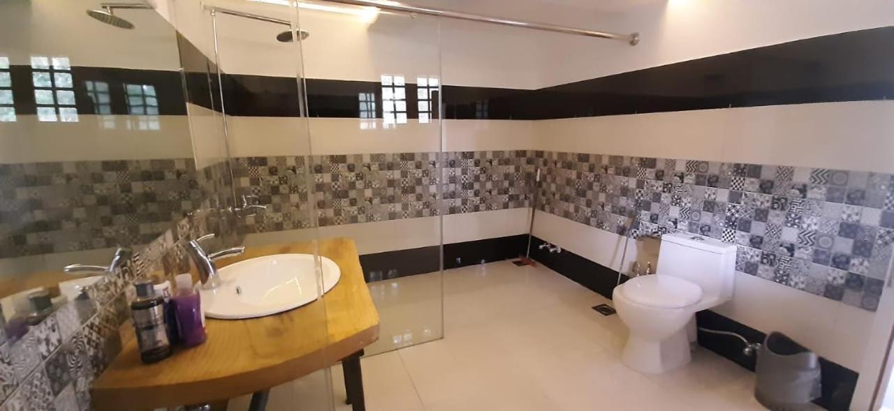 Hotel Reego Skardu Luaran gambar