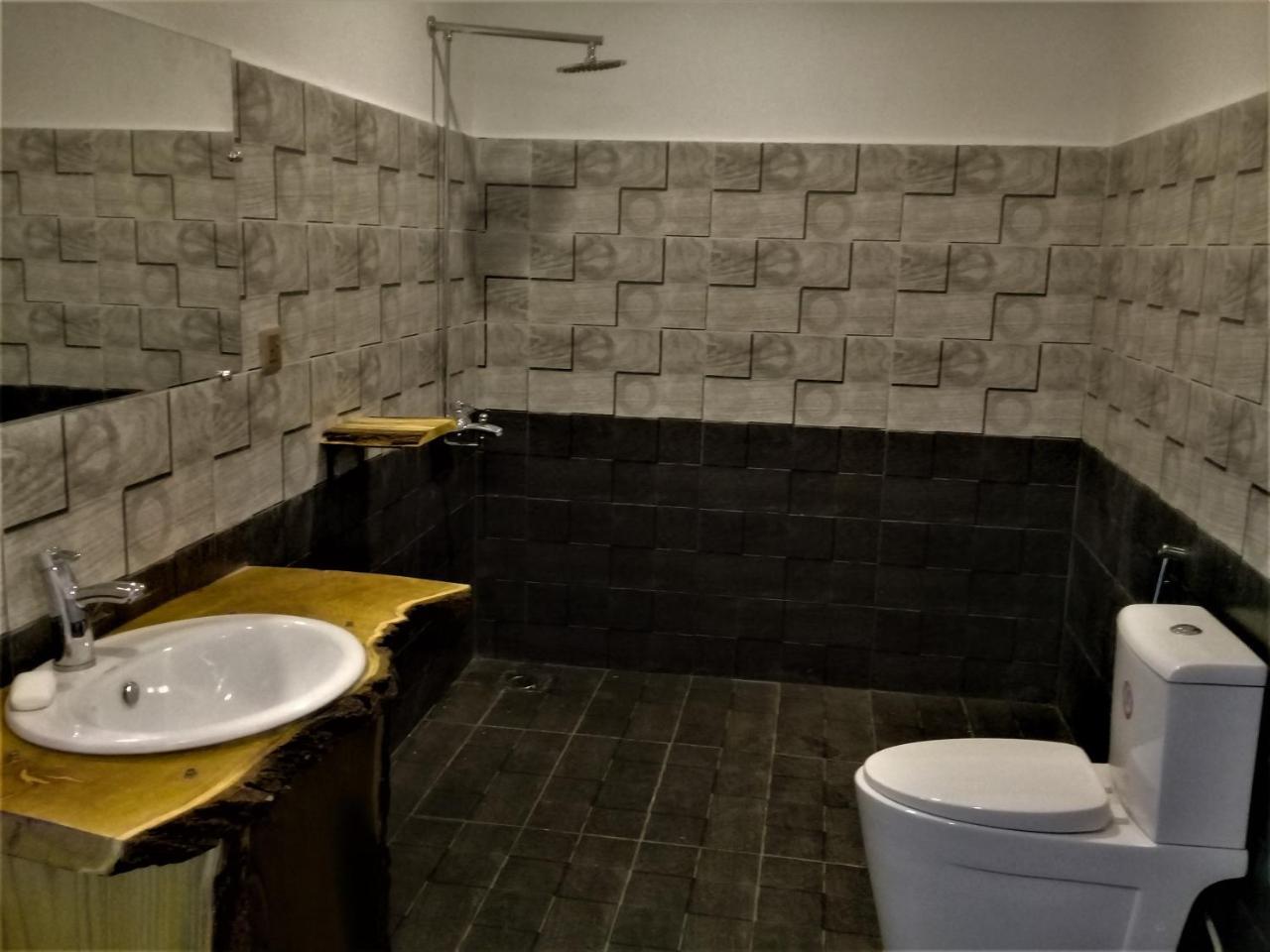 Hotel Reego Skardu Luaran gambar